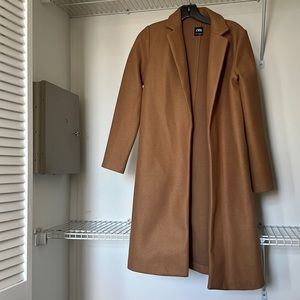 Almost new Zara light brown (tan) coat with side pockets